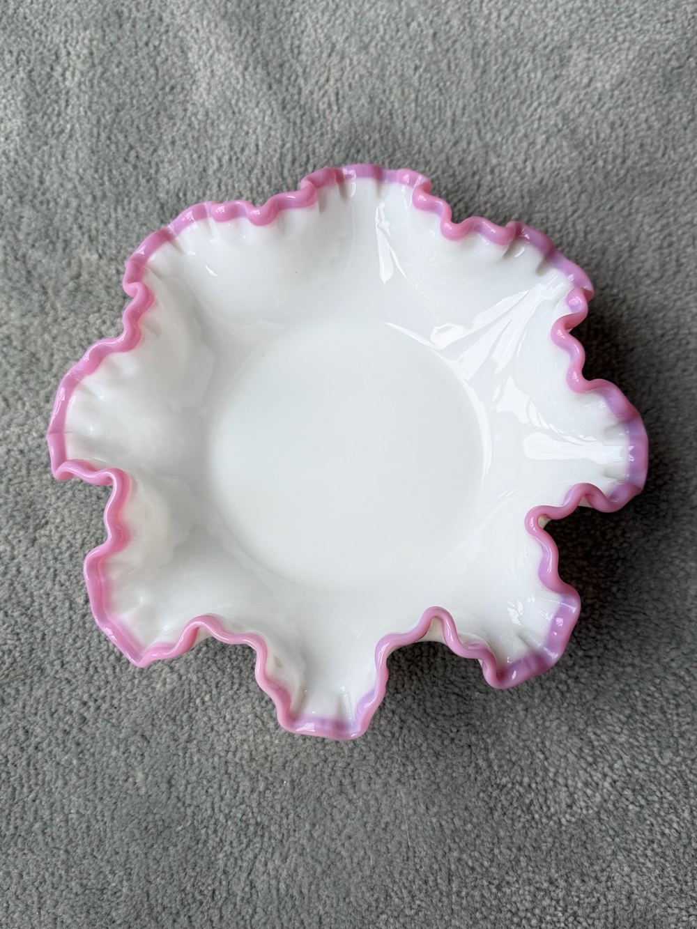 Rare Vintage Fenton Apple Blossom Crest Bowl
